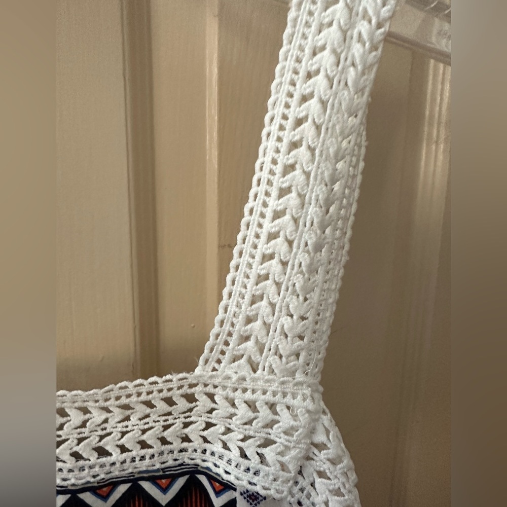 Printed Flowy Tank Top - Picture 4 of 6